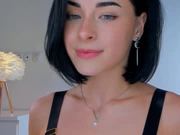 webcam girl uwunikaa live cam image #10176729