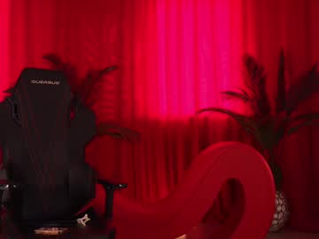 webcam girl kittycaitlin live cam image #12945120