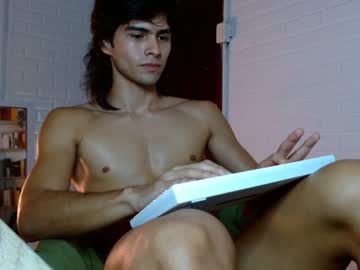webcam man renzorozo live cam image #5616903