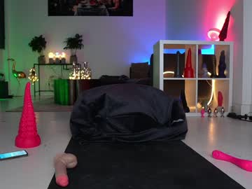 webcam girl cherryflowerxxx live cam image #1054000