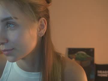 webcam girl 2girls_1dream live cam image #12090621