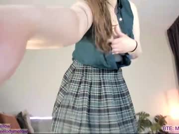 webcam girl in_tune live cam image #2636037