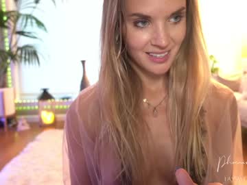 webcam girl phoenix_taylor live cam image #2695678