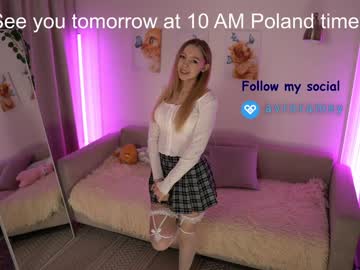 webcam girl avroramy live cam image #11352413