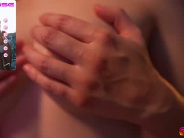 webcam girl lucie_beltran live cam image #6307055