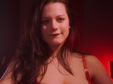 webcam girl lorienn live cam image #8659132