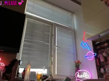 webcam girl 2badforyou live cam image #7342158