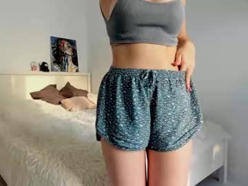 webcam girl lilyrouzi live cam image #10358215