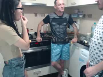 webcam couple maya_and_guests live cam image #1462014