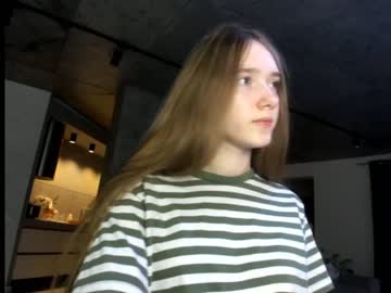 webcam girl mysat live cam image #1619795