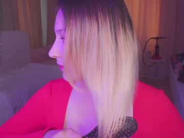 webcam girl aveksmr live cam image #3790567