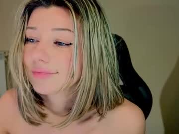 webcam girl lenamuti live cam image #11735775