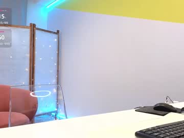 webcam girl lovlybambi live cam image #11024046
