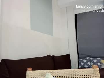 webcam girl emonyashka live cam image #12617443