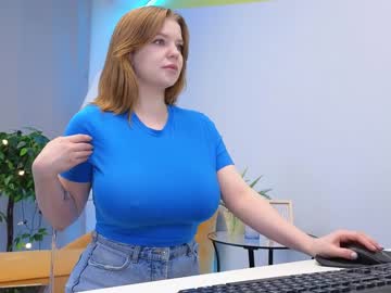 webcam girl lovlybambi live cam image #7705515