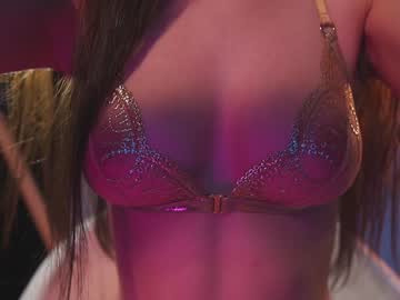 webcam girl lucie_beltran live cam image #9515879