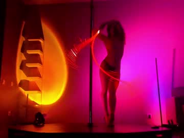 webcam girl _meganmeow_ live cam image #4286537