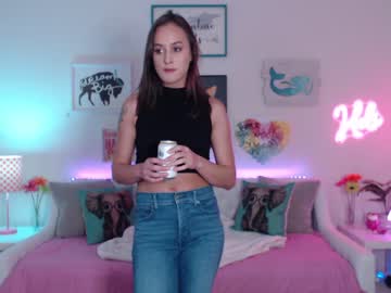 webcam girl holihurricane live cam image #8668354