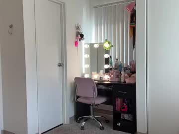 webcam girl gigglygianni live cam image #10867901