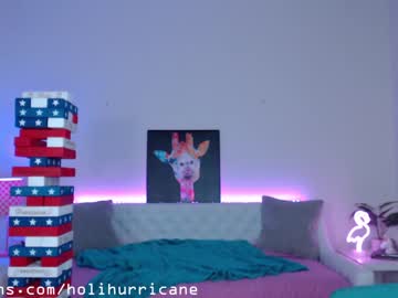 webcam girl holihurricane live cam image #1958579