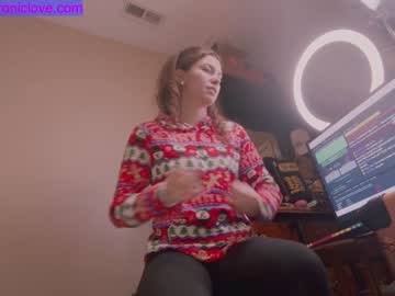 webcam girl chroniclove live cam image #4503919