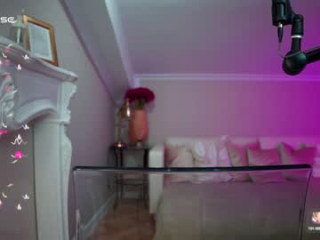 webcam girl adalyn_glow live cam image #8576070