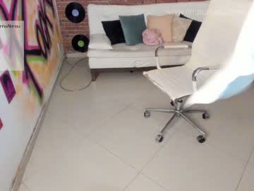 webcam girl inanna_milf live cam image #7442603