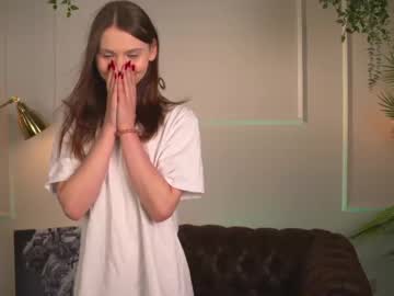 webcam girl its_me_lissa live cam image #10102361