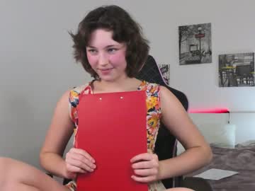 webcam girl cherry_lea_ live cam image #7334195