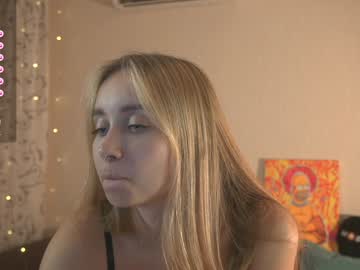 webcam girl 2girls_1dream live cam image #11148782
