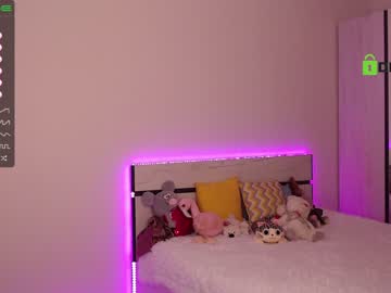 webcam girl princess_lolli live cam image #4412143
