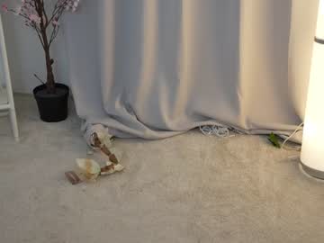 webcam girl floret_joy live cam image #8503710