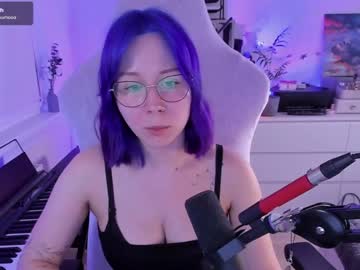 webcam girl blue_mooncat live cam image #9580141