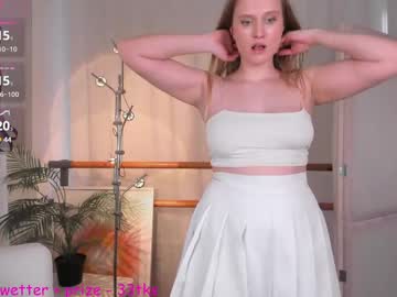 webcam girl leeeah_ live cam image #12208125