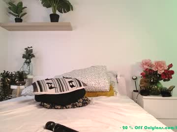 webcam girl kellytheaimee_ live cam image #9447053