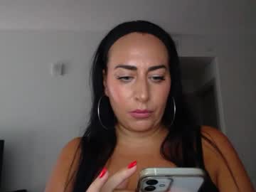 webcam girl sexyblueeyedqueen live cam image #4976387