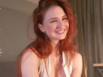 webcam girl lynnalltop live cam image #12405452