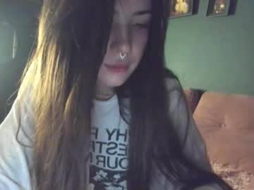 webcam girl bmwm5f90 live cam image #11837039
