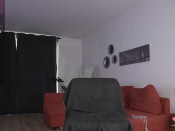 webcam girl queen_leylla live cam image #9834370