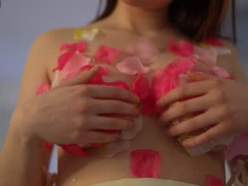 webcam girl floret_joy live cam image #8746602