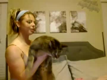 webcam girl littlebearae live cam image #9370925