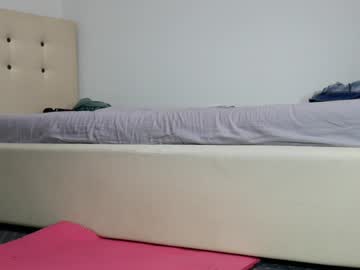 webcam girl carmela_fox live cam image #10784682