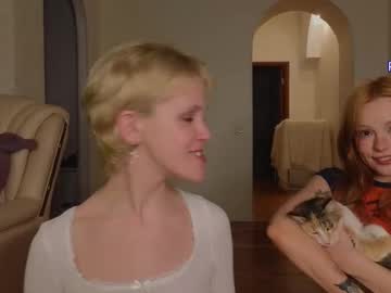 webcam girl artemisa_meows live cam image #12812768