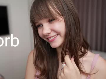 webcam girl little_lolla18 live cam image #10563076