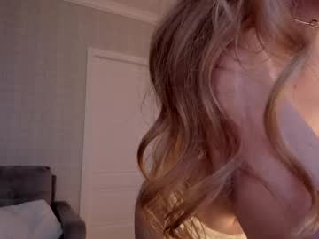 webcam girl wellicaren live cam image #12642700