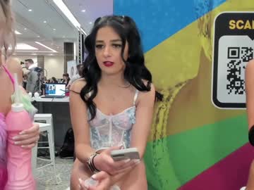 webcam girl xvno live cam image #4665520