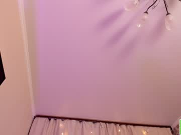 webcam girl amandamedrano live cam image #4584542