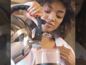 webcam girl kleogold_1 live cam image #1020138