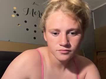 webcam girl kayleighashford live cam image #12872548