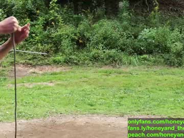 webcam couple honeyand_thebear live cam image #99315